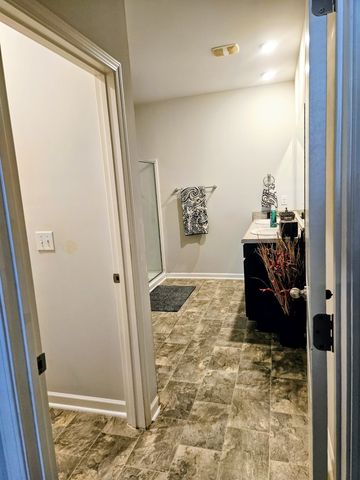 5048 Hunters Village Dr, E, Lebanon, TN 37087