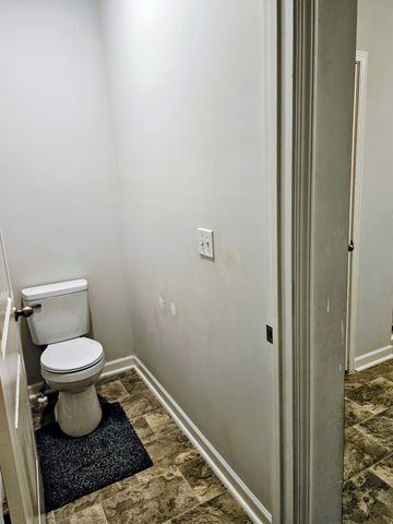 5048 Hunters Village Dr, E, Lebanon, TN 37087