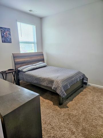 5048 Hunters Village Dr, E, Lebanon, TN 37087