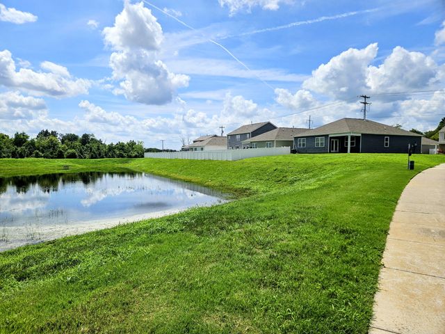 5048 Hunters Village Dr, E, Lebanon, TN 37087