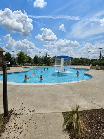 5048 Hunters Village Dr, E, Lebanon, TN 37087