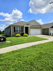 5048 Hunters Village Dr, E, Lebanon, TN 37087