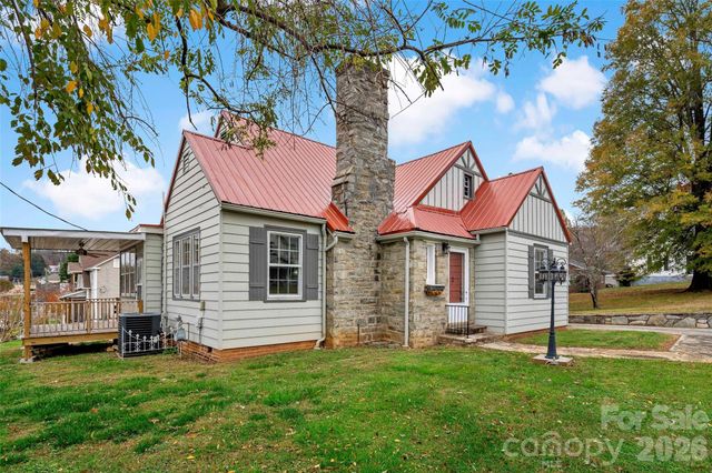 141 N Madison Street, Marion, NC 28752
