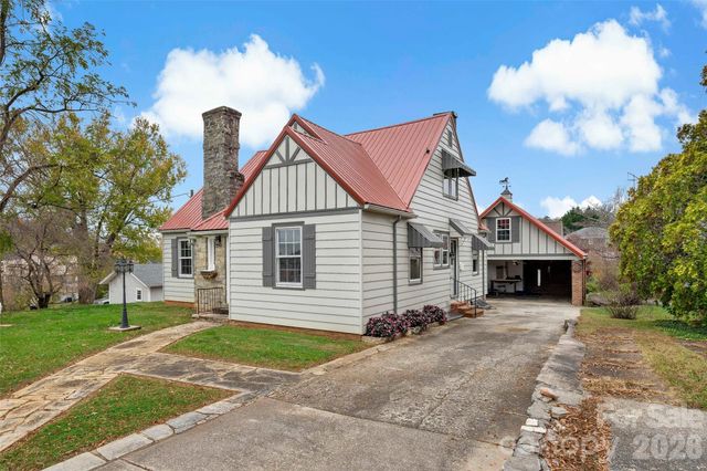 141 N Madison Street, Marion, NC 28752
