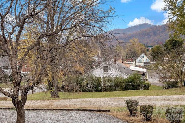 141 N Madison Street, Marion, NC 28752