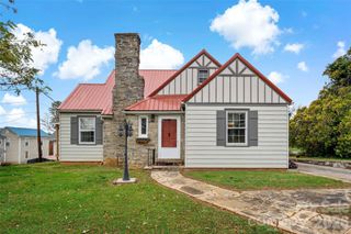 141 N Madison Street, Marion, NC 28752