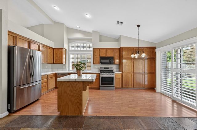 8725 Mesa Brook Way, Elk Grove, CA 95624