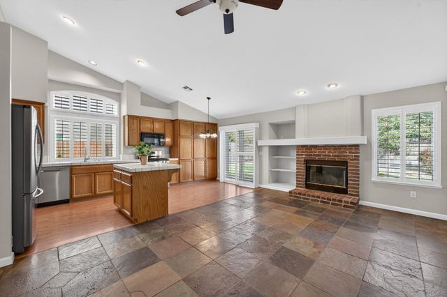 8725 Mesa Brook Way, Elk Grove, CA 95624