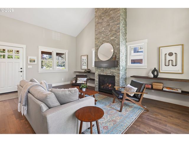 3239 Nw SKYLINE Blvd, Portland, OR 97229