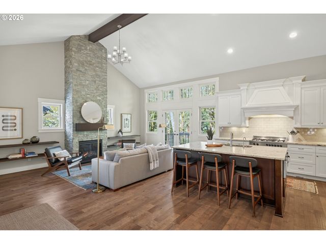 3239 Nw SKYLINE Blvd, Portland, OR 97229