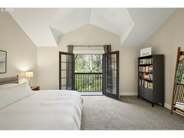 3239 Nw SKYLINE Blvd, Portland, OR 97229