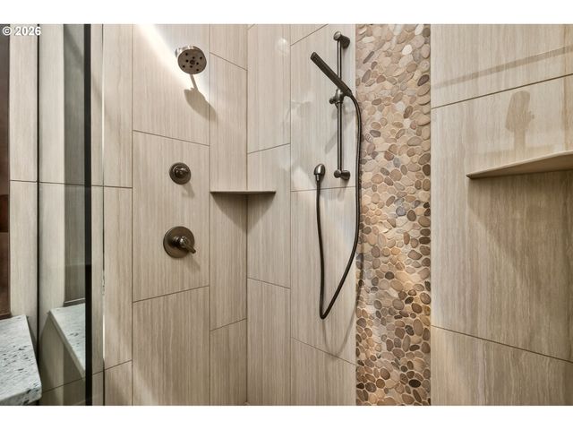 3239 Nw SKYLINE Blvd, Portland, OR 97229