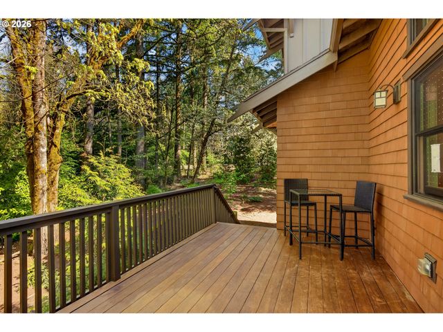 3239 Nw SKYLINE Blvd, Portland, OR 97229