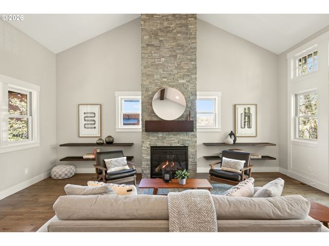 3239 Nw SKYLINE Blvd, Portland, OR 97229