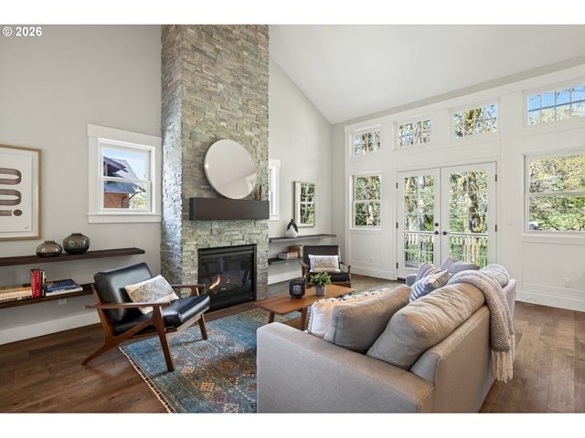 3239 Nw SKYLINE Blvd, Portland, OR 97229