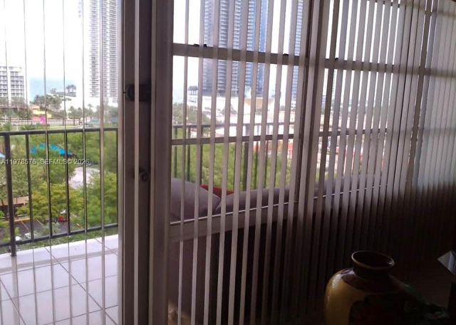 230 N 174th St 1120, Sunny Isles Beach, FL 33160