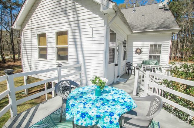 2669 Bay Ridge Drive, Loganville, GA 30052