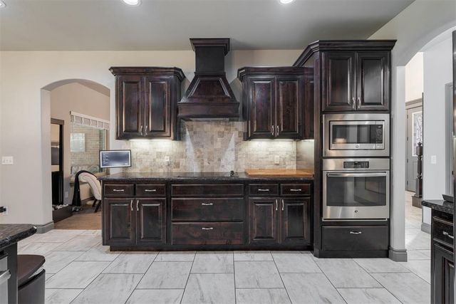 3630 Riverwood Lane, Edmond, OK 73034