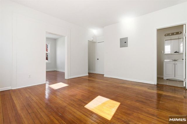 182 Norwood Street, Newark, NJ 07106