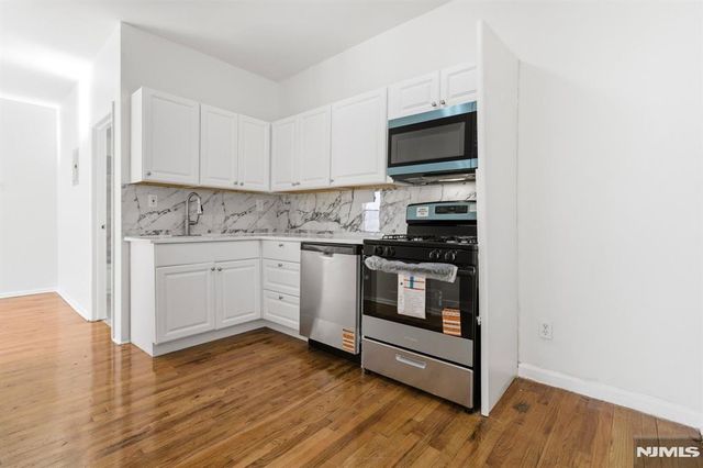 182 Norwood Street, Newark, NJ 07106