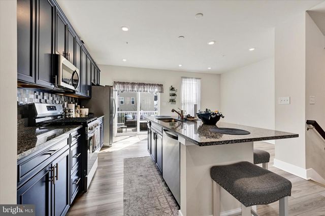 1819 BETTERTON RD, Essex, MD 21221