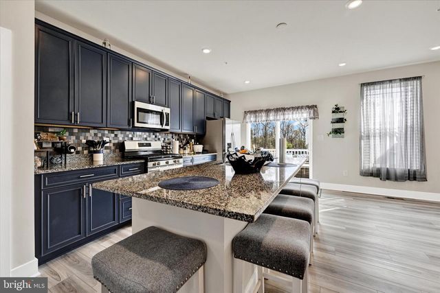 1819 BETTERTON RD, Essex, MD 21221
