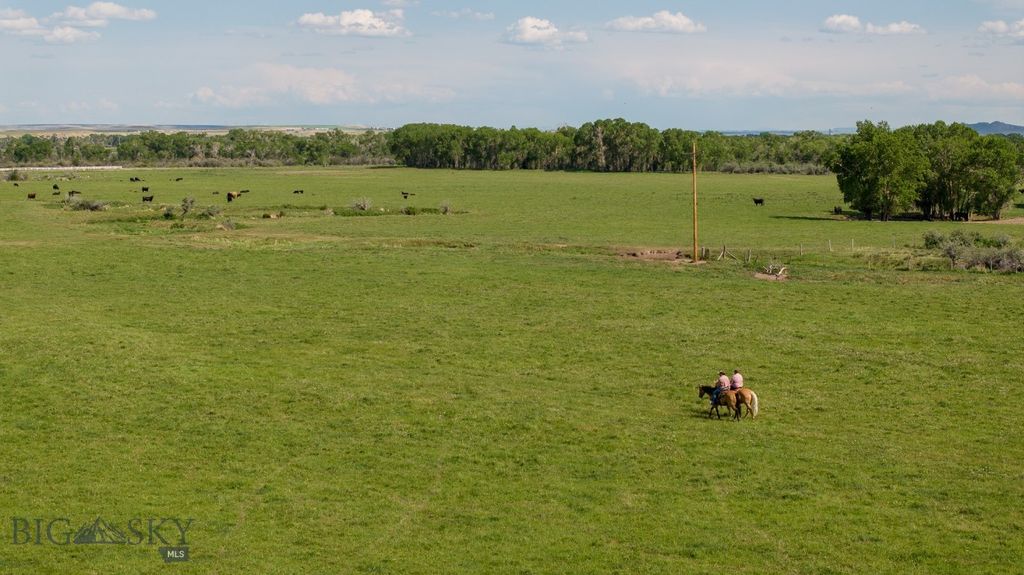 Address unavailable. photo 10