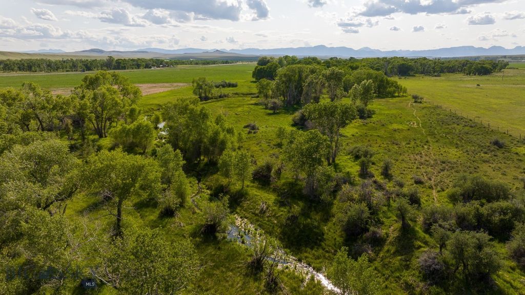 Address unavailable. photo 15