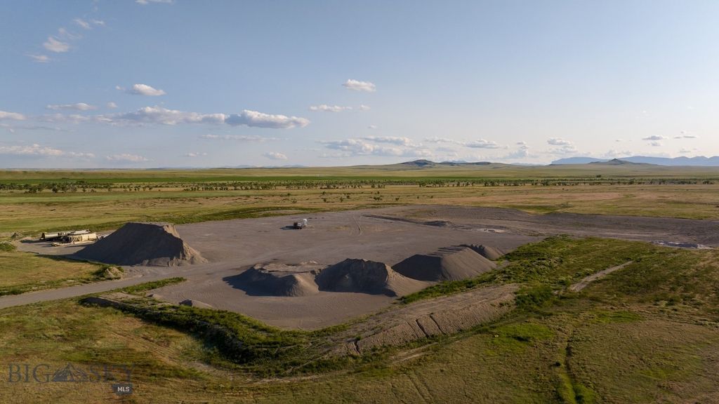 Address unavailable. photo 16