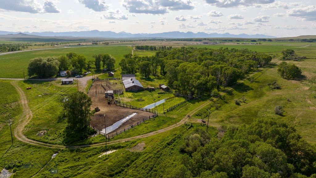 Address unavailable. photo 28