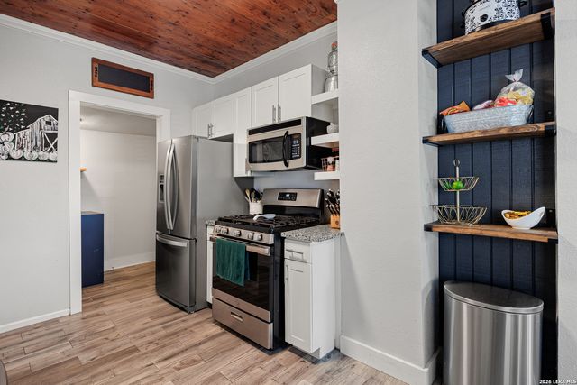 1819 Edison, San Antonio, TX 78201