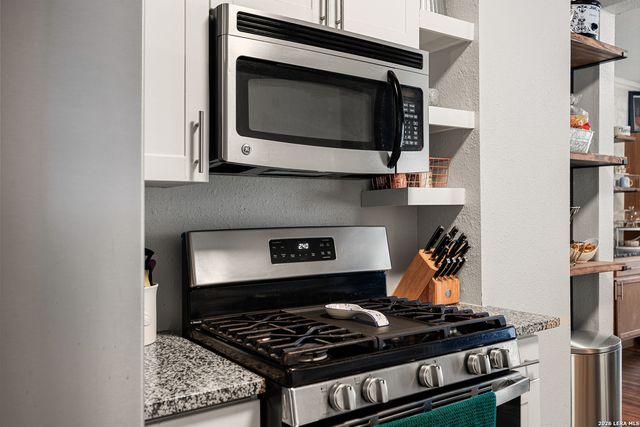 1819 Edison, San Antonio, TX 78201