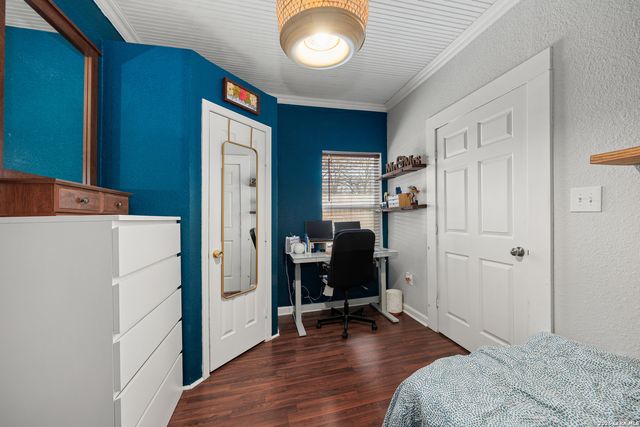 1819 Edison, San Antonio, TX 78201