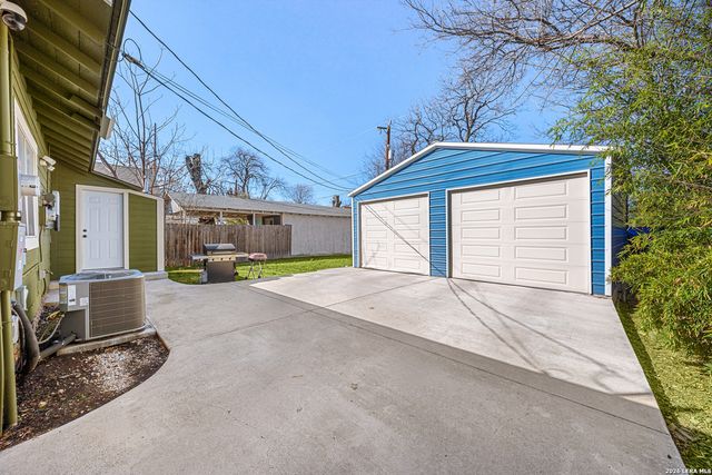 1819 Edison, San Antonio, TX 78201