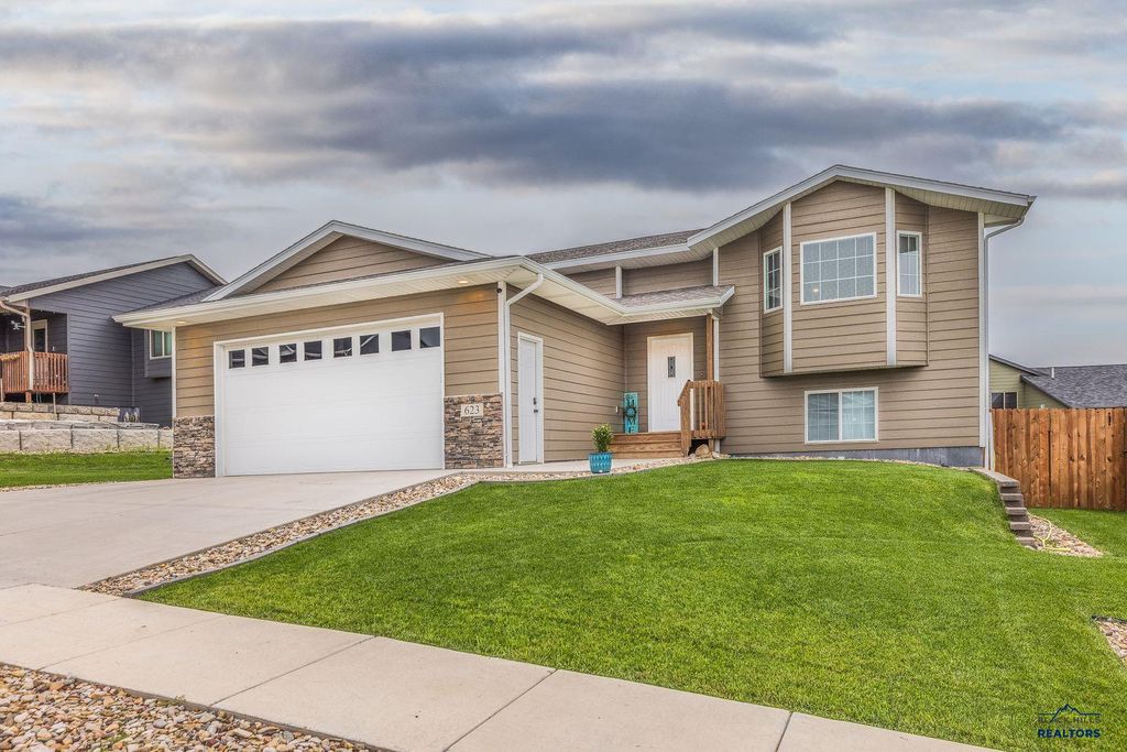 623 BRAELYNN LN, Rapid City, SD 57703