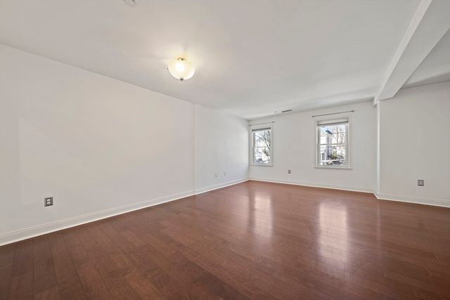 391 Pleasant St 201, Melrose, MA 02176