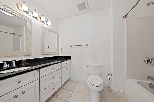 391 Pleasant St 201, Melrose, MA 02176