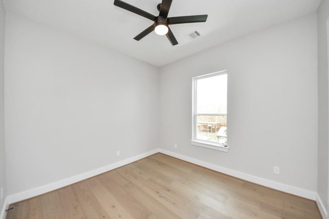 322 E 35 Th Street, Houston, TX 77018