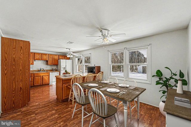 3212 WAVERLY DR, Fredericksburg, VA 22407