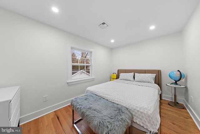 11 HENDRICKSON RD, Lawrenceville, NJ 08648