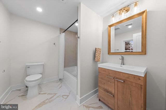 11 HENDRICKSON RD, Lawrenceville, NJ 08648