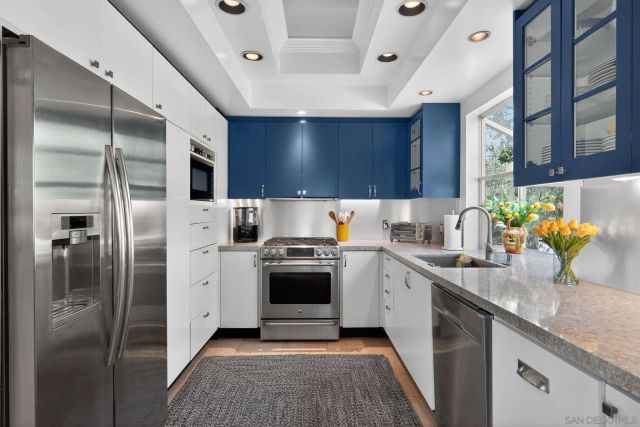 4324 Caminito de la Escena, San Diego, CA 92108