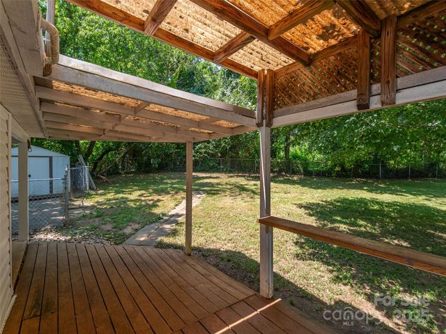 20 Spring Drive, Asheville, NC 28806