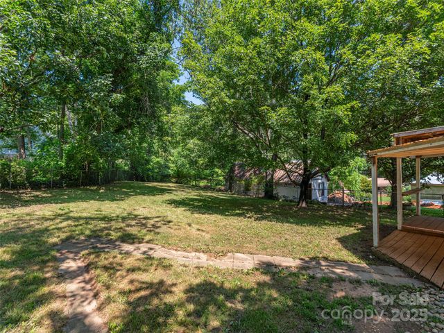 20 Spring Drive, Asheville, NC 28806