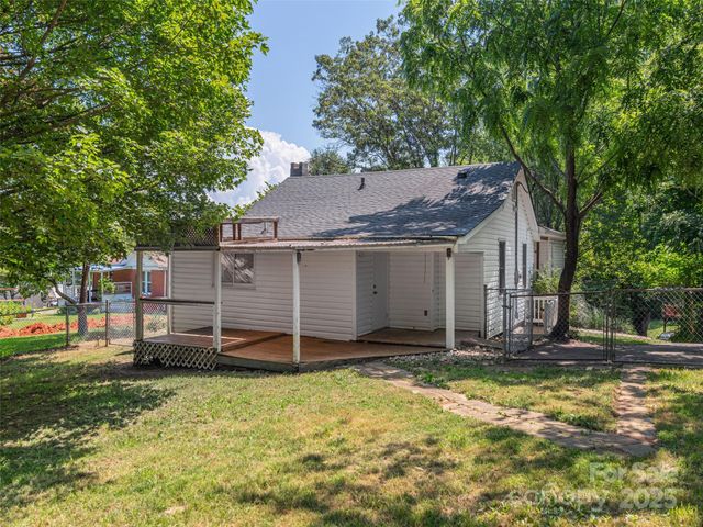 20 Spring Drive, Asheville, NC 28806