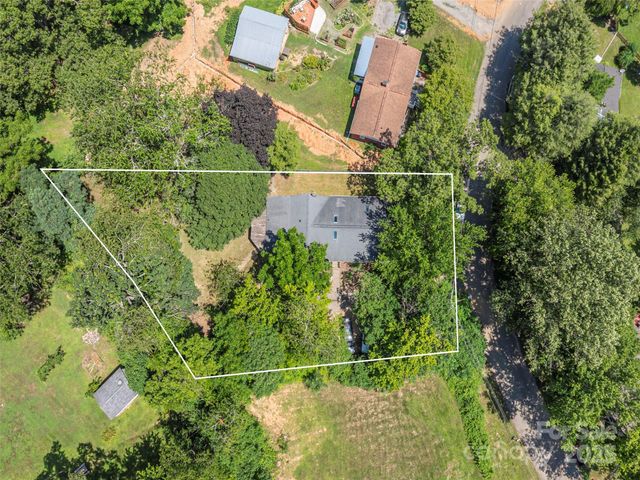 20 Spring Drive, Asheville, NC 28806