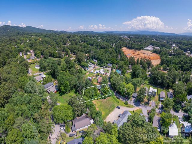 20 Spring Drive, Asheville, NC 28806