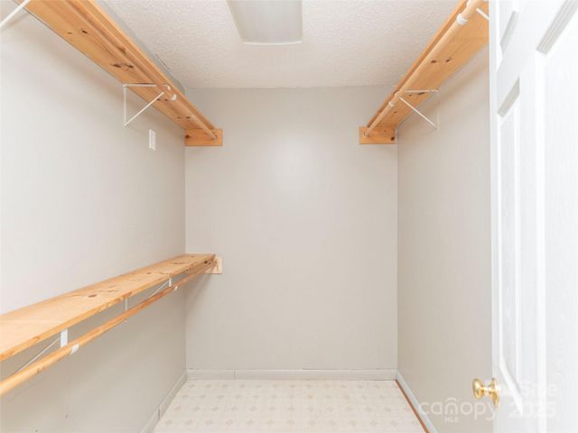 20 Spring Drive, Asheville, NC 28806