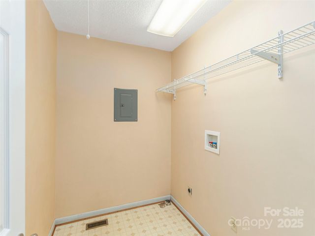 20 Spring Drive, Asheville, NC 28806