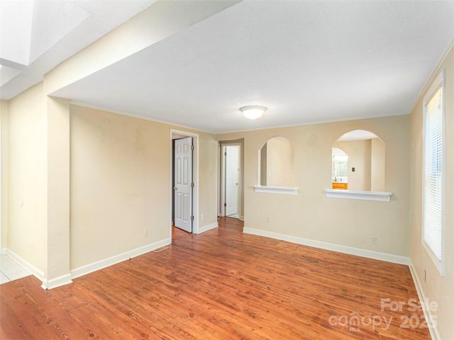 20 Spring Drive, Asheville, NC 28806